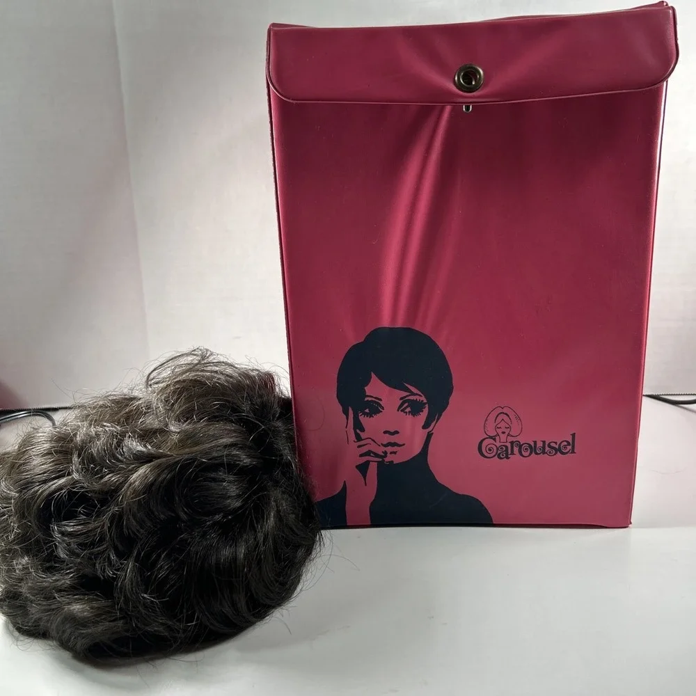 Vintage 1960's Wig & Storage‎ Case Box by Carousel Mod GoGo Twiggy Pink Vinyl
